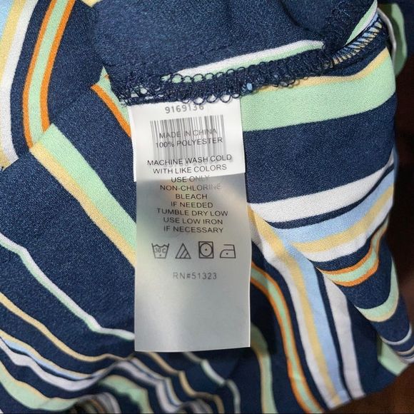 New Vince Camuto Striped Blouse Size Large - Picture 4 of 4